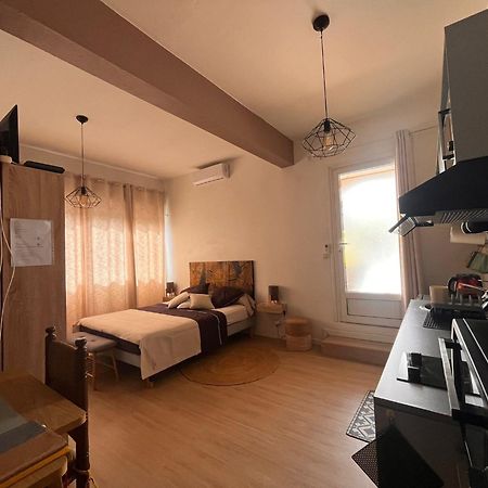 Studio Cosy Avec Piscine Dans Une Villa Saint-Denis Zewnętrze zdjęcie