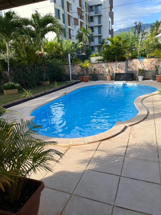 Studio Cosy Avec Piscine Dans Une Villa Saint-Denis Zewnętrze zdjęcie