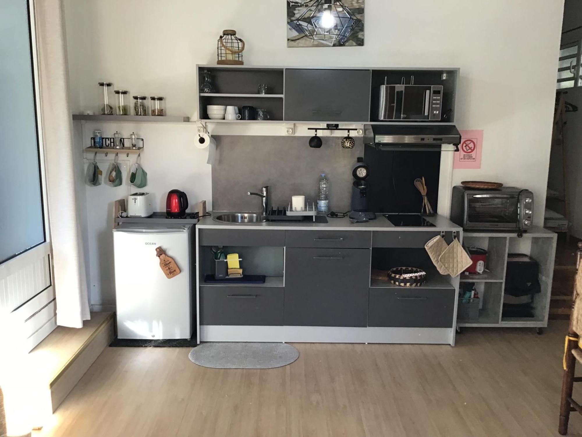 Studio Cosy Avec Piscine Dans Une Villa Saint-Denis Zewnętrze zdjęcie